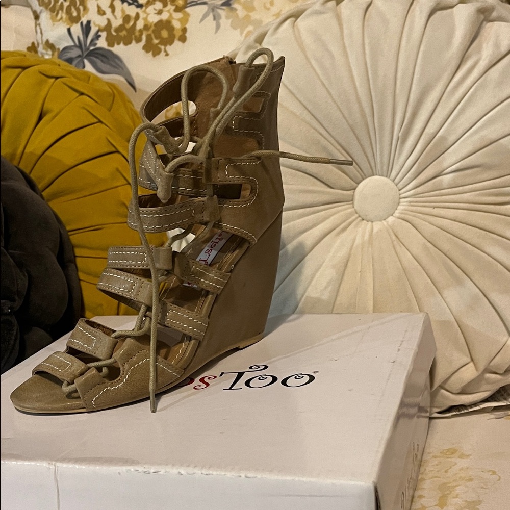 Seychelles Olive Lace-Up Wedge Sandals